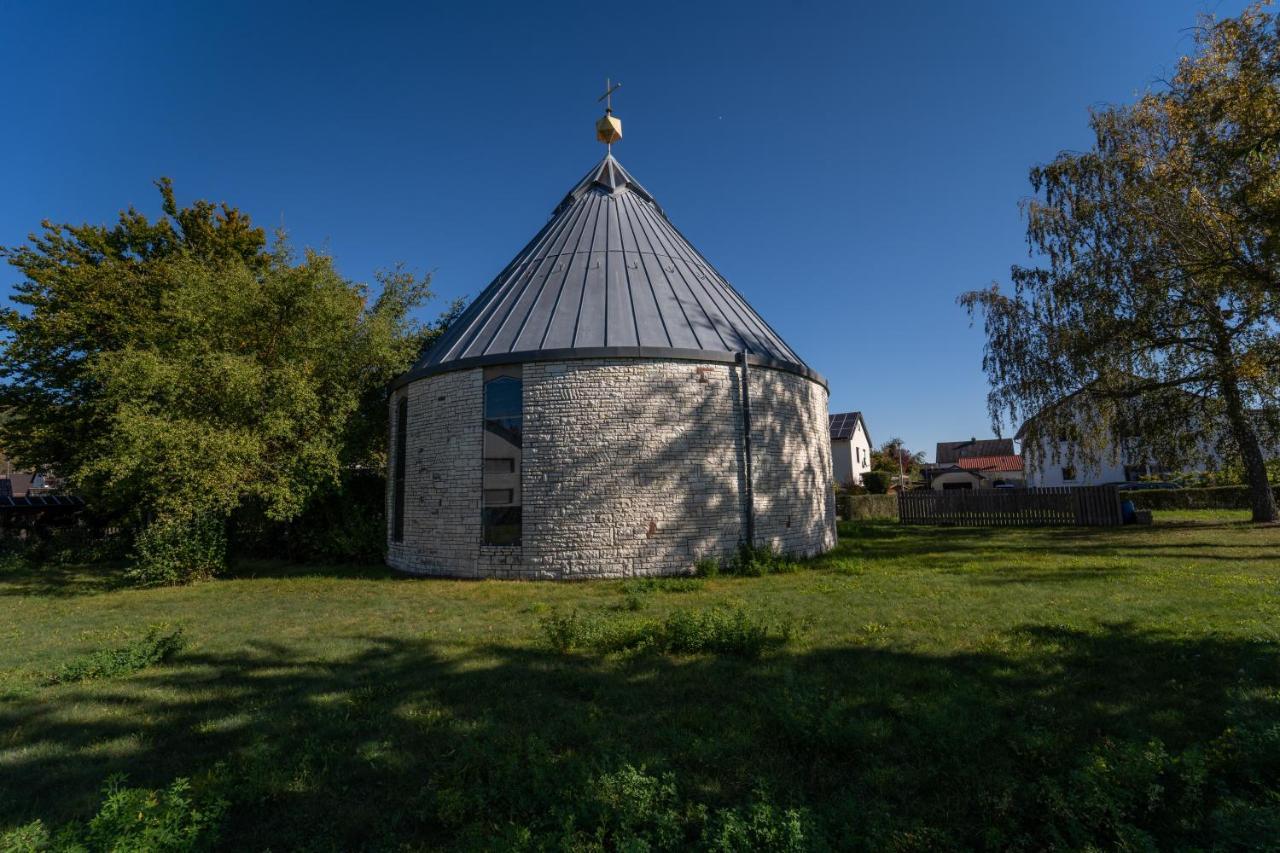 Dreamcation - Ehemaliges Pfarrhaus, 3d-tour, 4 Sz, Terrasse, Bbq, Kueche, Garten, 140qm * Kelheim