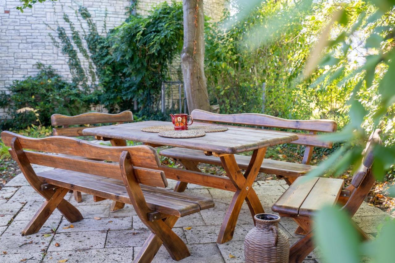 Dreamcation - Ehemaliges Pfarrhaus, 3d-tour, 4 Sz, Terrasse, Bbq, Kueche, Garten, 140qm