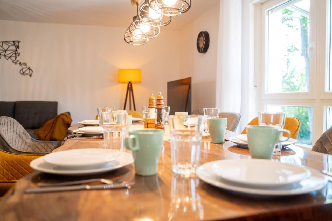 Apartment Dreamcation - Ehemaliges Pfarrhaus, 3d-tour, 4 Sz, Terrasse, Bbq, Kueche, Garten, 140qm