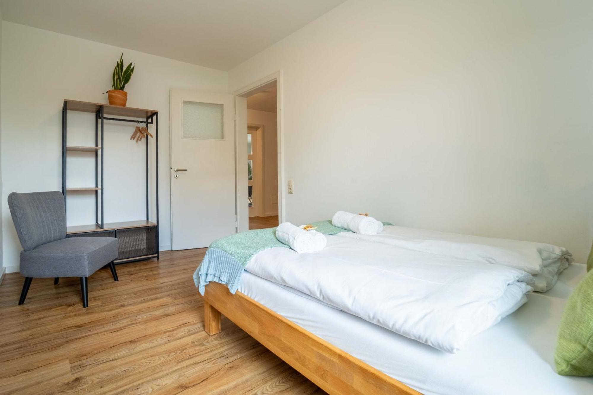 Apartment Dreamcation - Ehemaliges Pfarrhaus, 3d-tour, 4 Sz, Terrasse, Bbq, Kueche, Garten, 140qm *