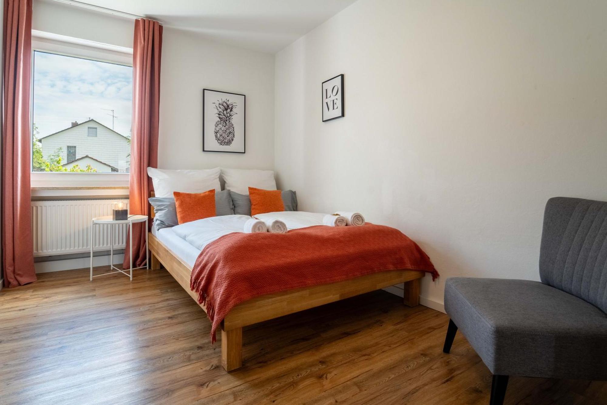 Apartment Dreamcation - Ehemaliges Pfarrhaus, 3d-tour, 4 Sz, Terrasse, Bbq, Kueche, Garten, 140qm