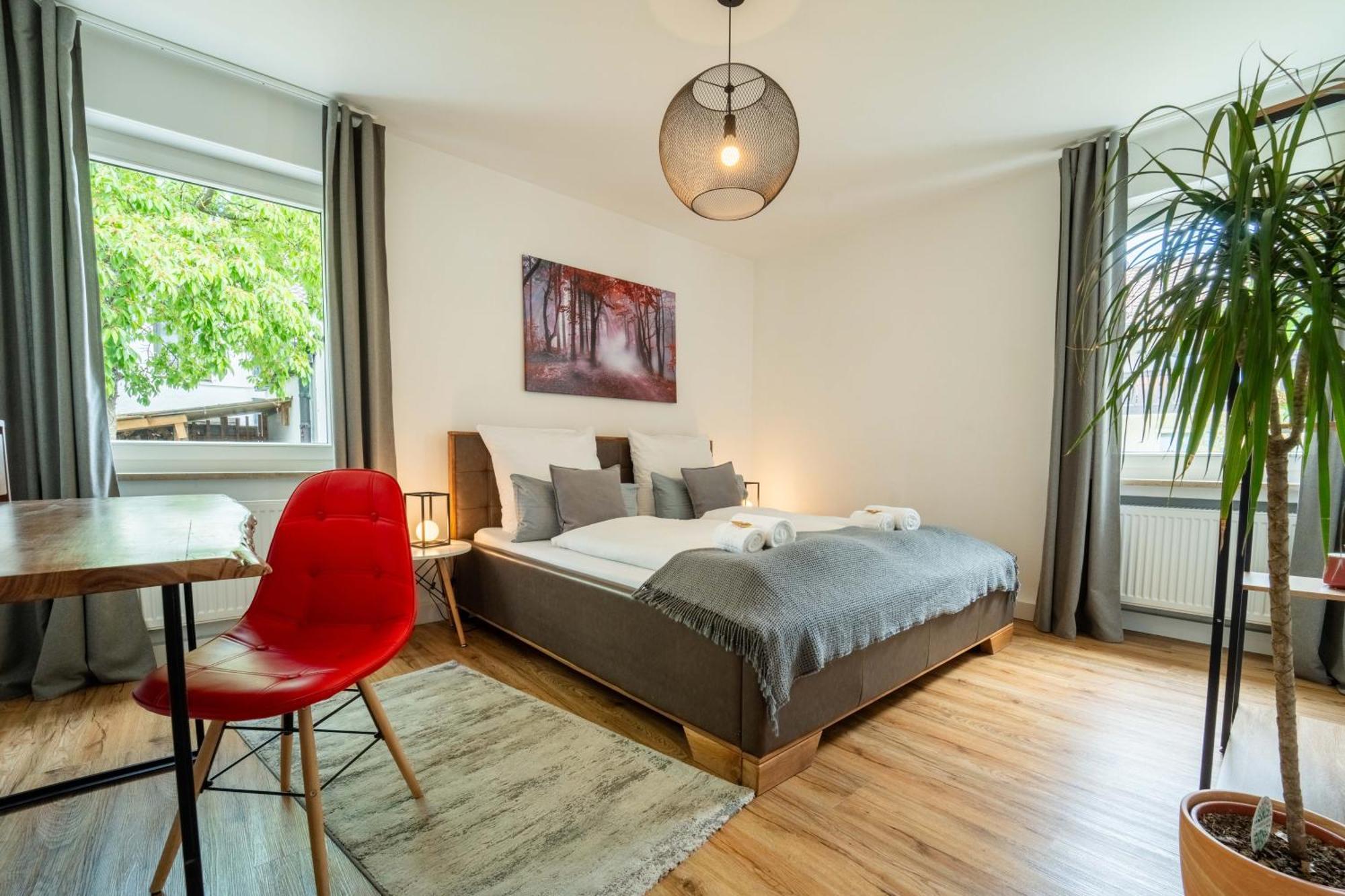 Dreamcation - Ehemaliges Pfarrhaus, 3d-tour, 4 Sz, Terrasse, Bbq, Kueche, Garten, 140qm Apartment *
